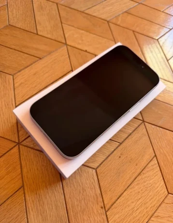 iphone-17-pro-cosmic-orange-big-3