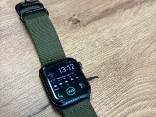 apple-watch-se-2022
