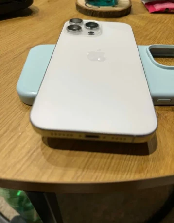 apple-iphone-16-pro-max-1-tb-big-1