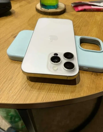apple-iphone-16-pro-max-1-tb-big-2