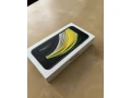 iphone-se-2020-small-0