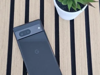 google-pixel-7-obsidian-1-rok-zaruka