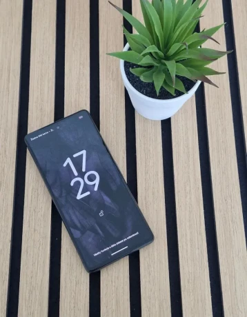 google-pixel-7-obsidian-1-rok-zaruka-big-1