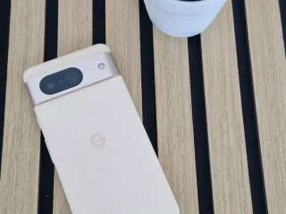 google-pixel-8-rose-1-rok-zaruka