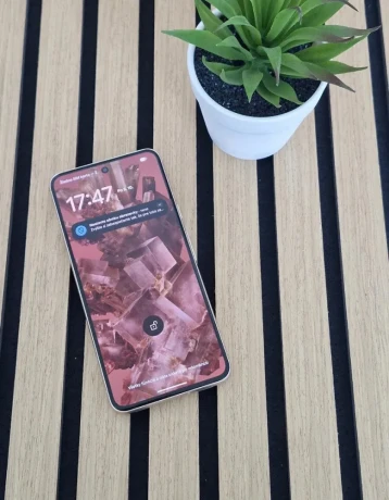 google-pixel-8-rose-1-rok-zaruka-big-1