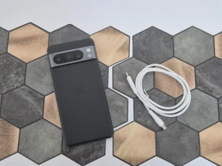 google-pixel-8-pro-256gb-obsidian-zaruka-1-rok