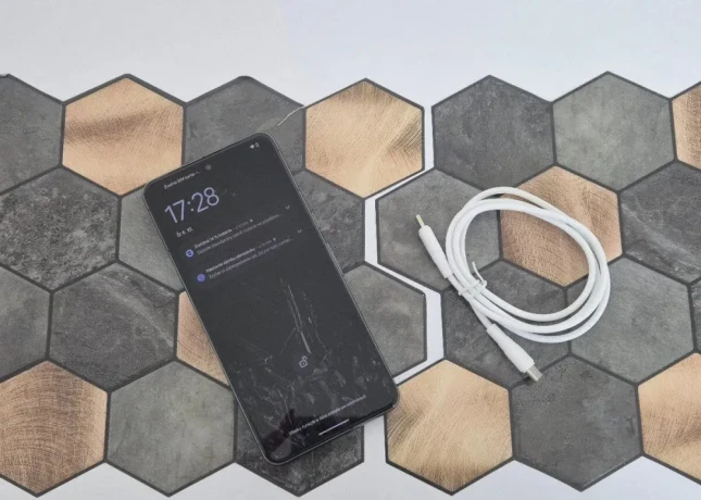 google-pixel-8-pro-256gb-obsidian-zaruka-1-rok-big-1