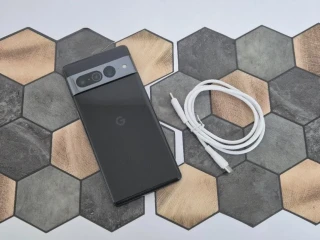 google-pixel-7-pro-128gb-obsidian-zaruka-1-rok
