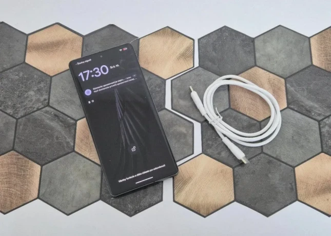 google-pixel-7-pro-128gb-obsidian-zaruka-1-rok-big-1