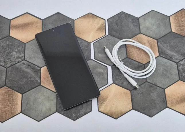 google-pixel-7-pro-128gb-obsidian-zaruka-1-rok-big-2