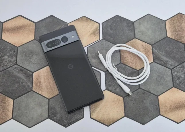 google-pixel-7-pro-128gb-obsidian-zaruka-1-rok-big-0