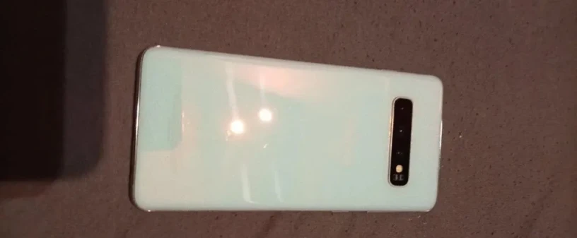 predam-poskodeny-samsung-s10-big-4