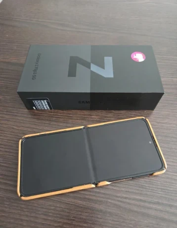 samsung-galaxy-z-flip3-5g-big-1