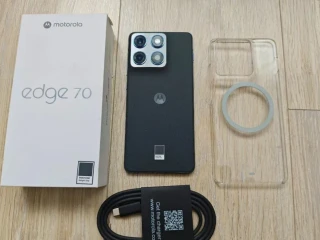 motorola-edge-70-gaget-grey-top-stav-zaruka