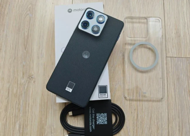 motorola-edge-70-gaget-grey-top-stav-zaruka-big-1