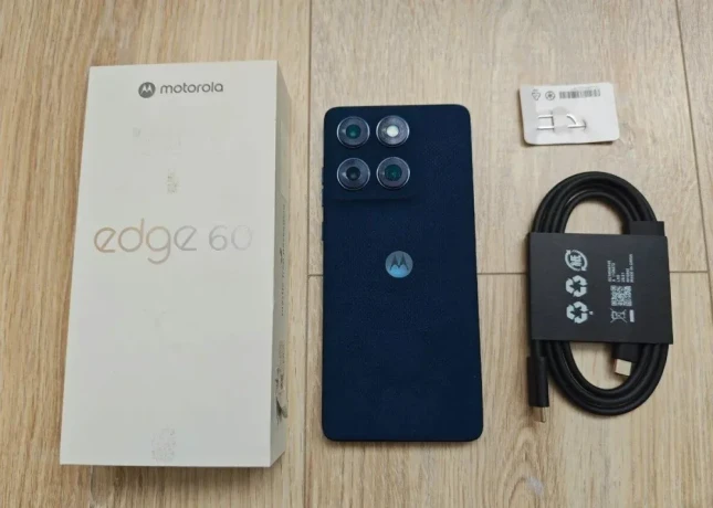 motorola-edge-60-8gb-256gb-modry-top-zaruka-big-3