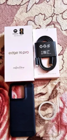 motorola-edge-70-pro-5g-12512-big-4