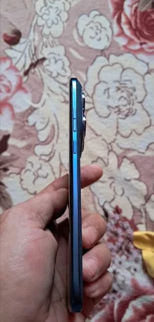 motorola-edge-70-pro-5g-12512-big-3