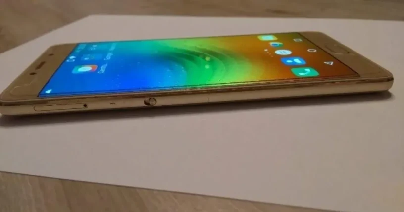 lenovo-p2-gold-zlaty-432-gb-dual-sim-8-jadro-ako-nov-big-2