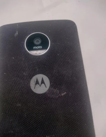 moto-z-play-big-2