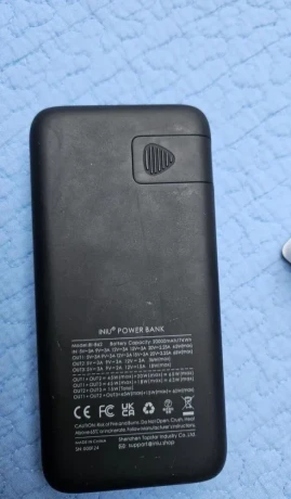 iniu-65w-powerbanka-20000-mah-cierna-usb-c-usb-a-big-1