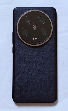 xiaomi-14-ultraspickovy-vykonny-fotomobil16512gb-big-1