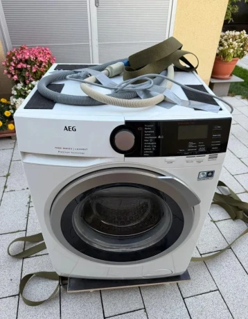 aeg-pracka-seria-7000-1-8kg-big-0