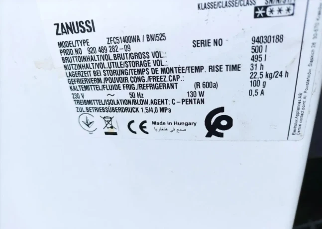 predam-mraznicku-zanussi-500l-big-0