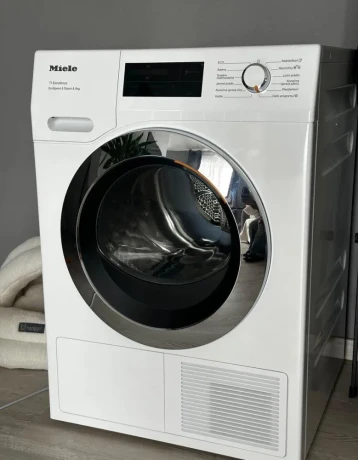 susicka-miele-tel695wp-125-gala-edition-big-0