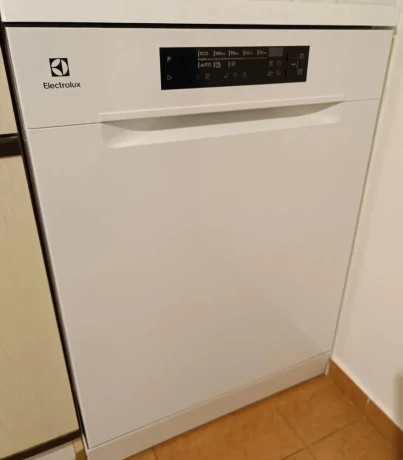 predam-novu-umyvacku-riadu-electrolux-big-2