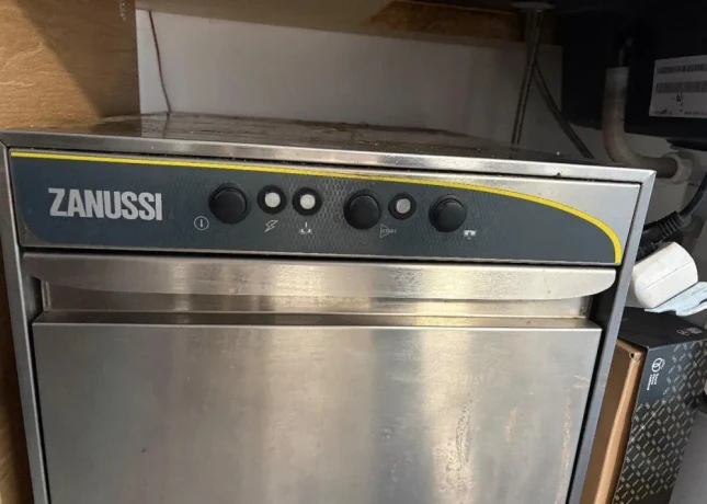 umyvacka-zanussi-big-1