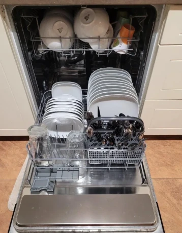 ako-nova-vstavana-umyvacka-riadu-zanussi-zdt24001fa-60-cm-big-0