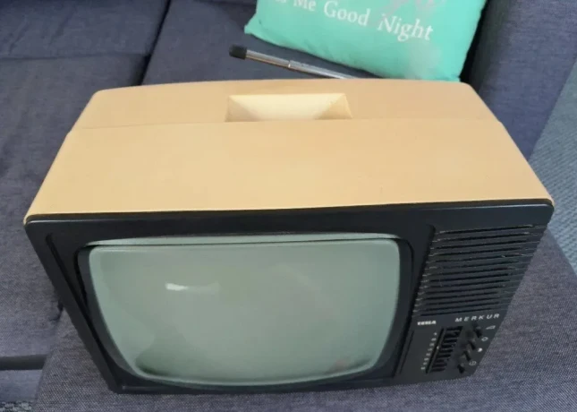vintage-tesla-prenosny-televizor-merkur-4160ab-big-3