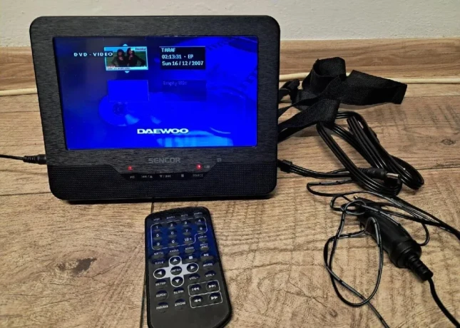 mini-lcd-prenosny-prehravac-big-2