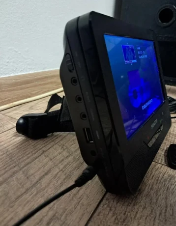 mini-lcd-prenosny-prehravac-big-4