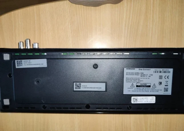 tv-4k-samsung-q7f-big-4