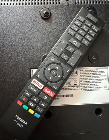 toshiba-32wa2063dg-big-3