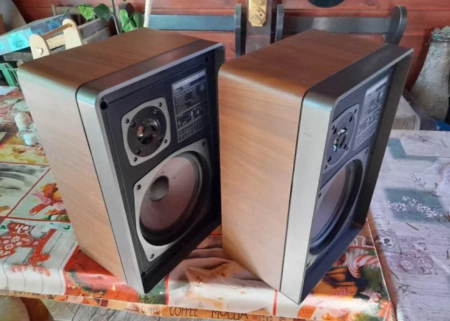 vintage-saba-ultra-hifi-box-550-regalovky-big-2