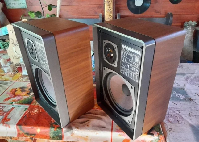 vintage-saba-ultra-hifi-box-550-regalovky-big-1