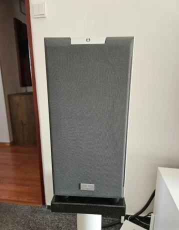 audiovector-sr1-signature-big-1