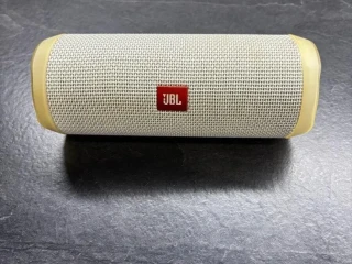 jbl-flip-4-white