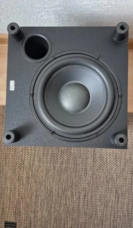 subwoofer-jamo-210-big-2