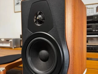 sonus-faber-electa-amator-iii