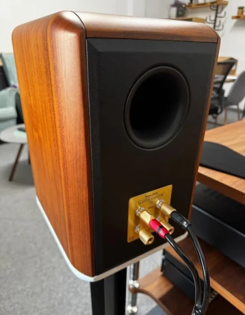 sonus-faber-electa-amator-iii-big-3