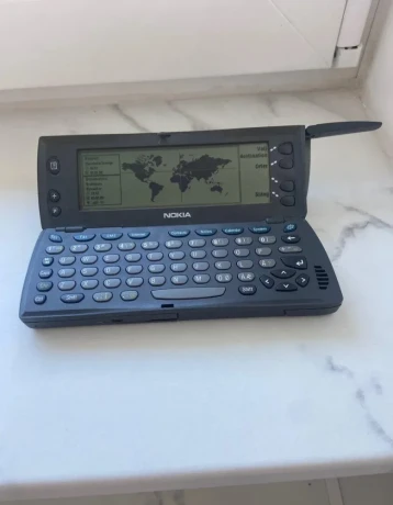 nokia-9110-komunikator-1999-big-3