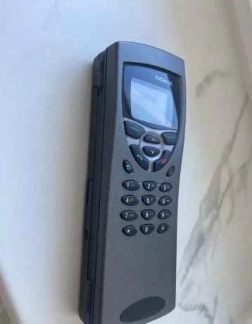 nokia-9110-komunikator-1999-big-1