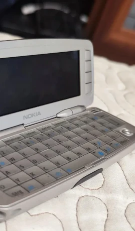 nokia-9300-comunicator-big-2