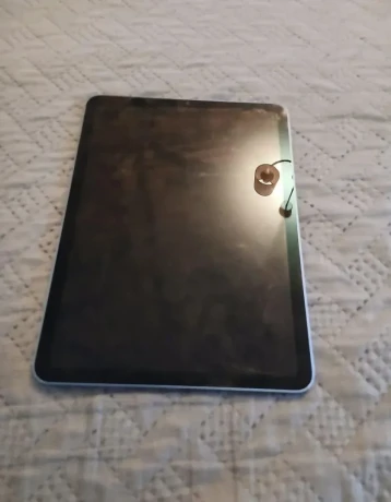 ipad-air-model-a2588-big-4