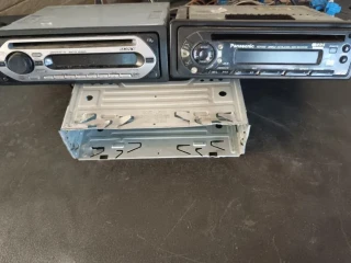 predam-autoradio-panasonic-rdp-200-a-sony-cdx-gt20