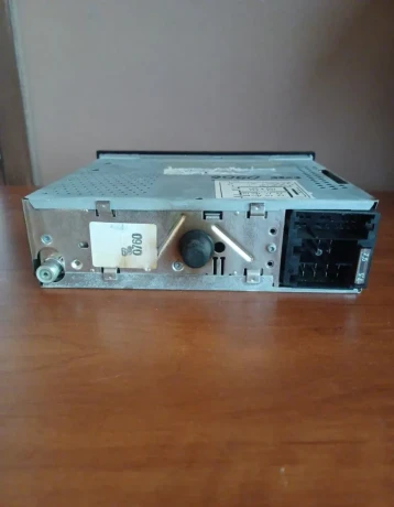 predam-original-autoradio-volkswagen-beta-big-1